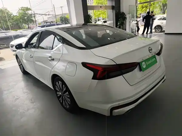 Nissan Teana 2022