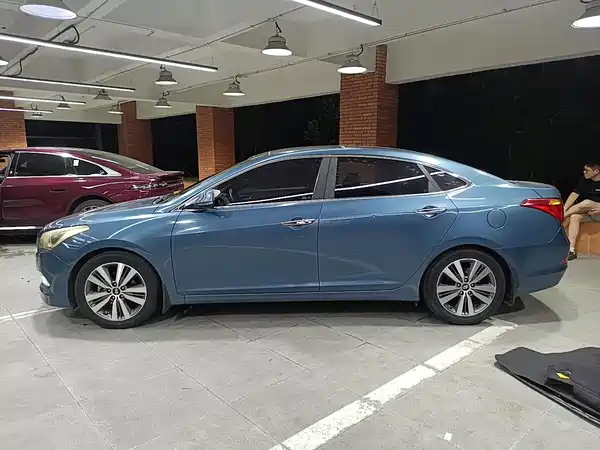 Hyundai Mistra 2014