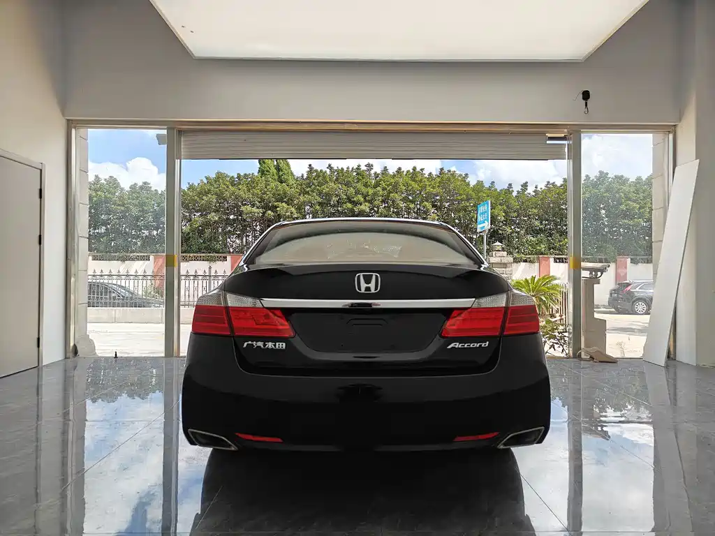 Honda Accord 2015 — фото 5