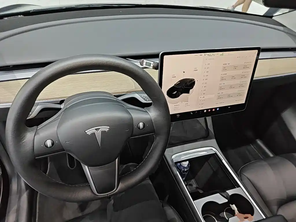 Tesla Model Y 2022 — фото 10