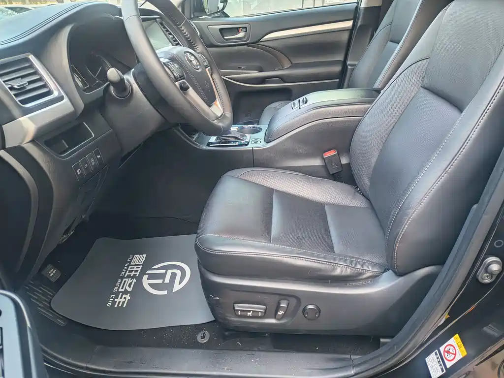 Toyota Highlander 2020 — фото 21