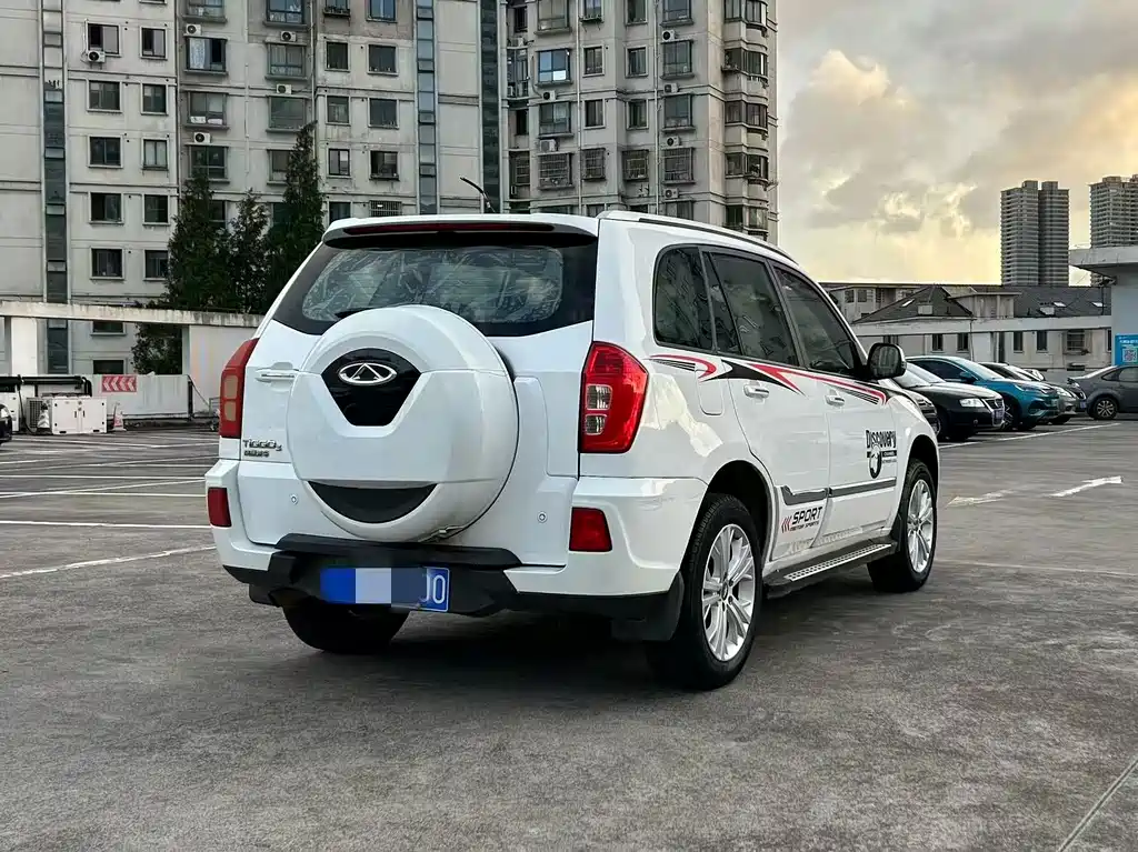 Chery Tiggo 3 2017 — фото 8