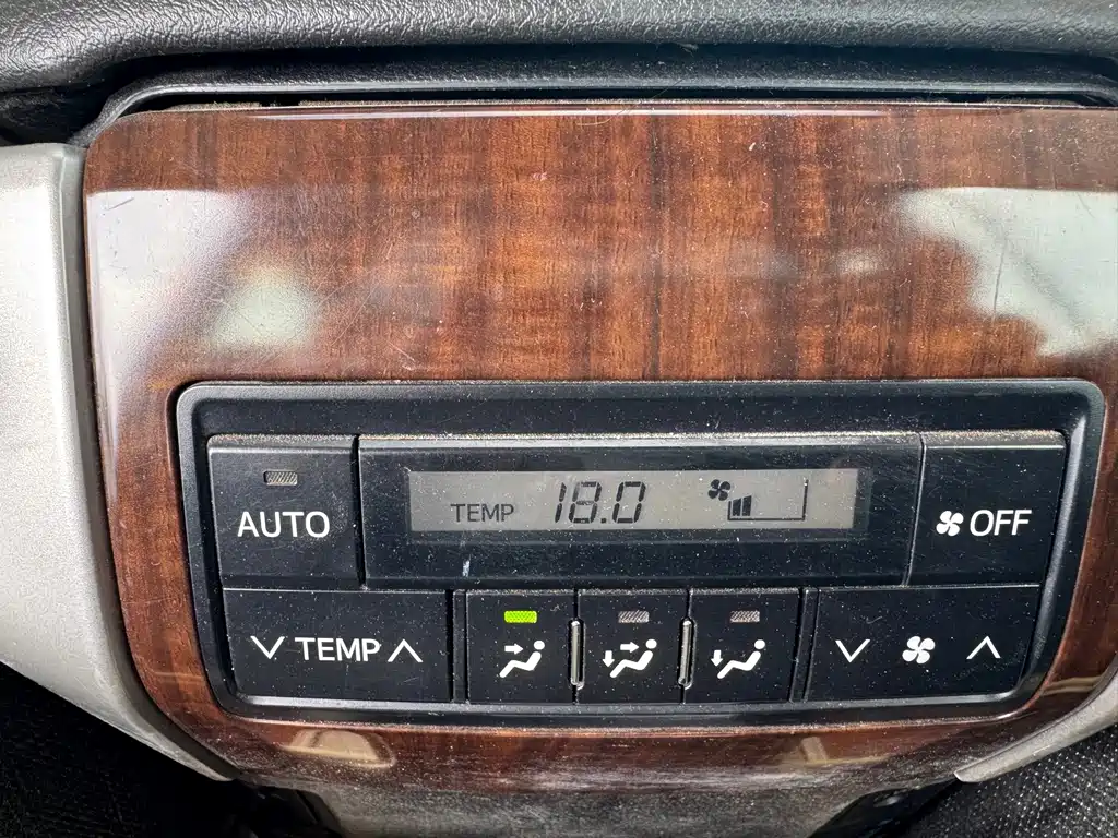 Toyota Prado 2010 — фото 16