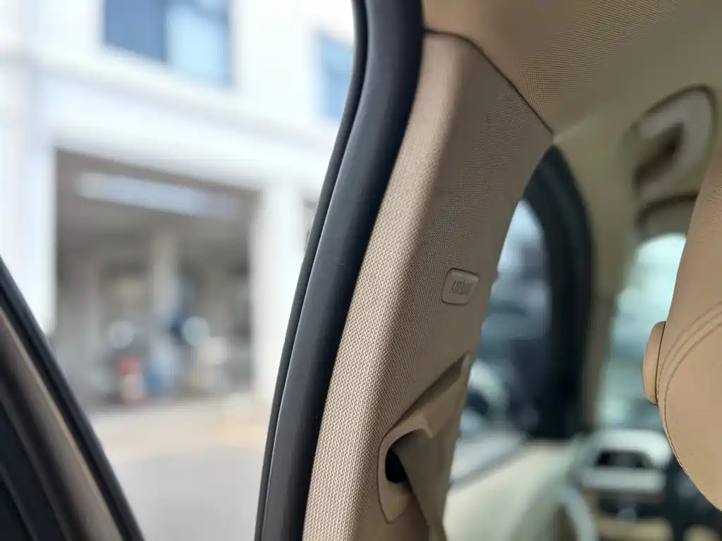 BMW 3 Series 2015 — фото 23