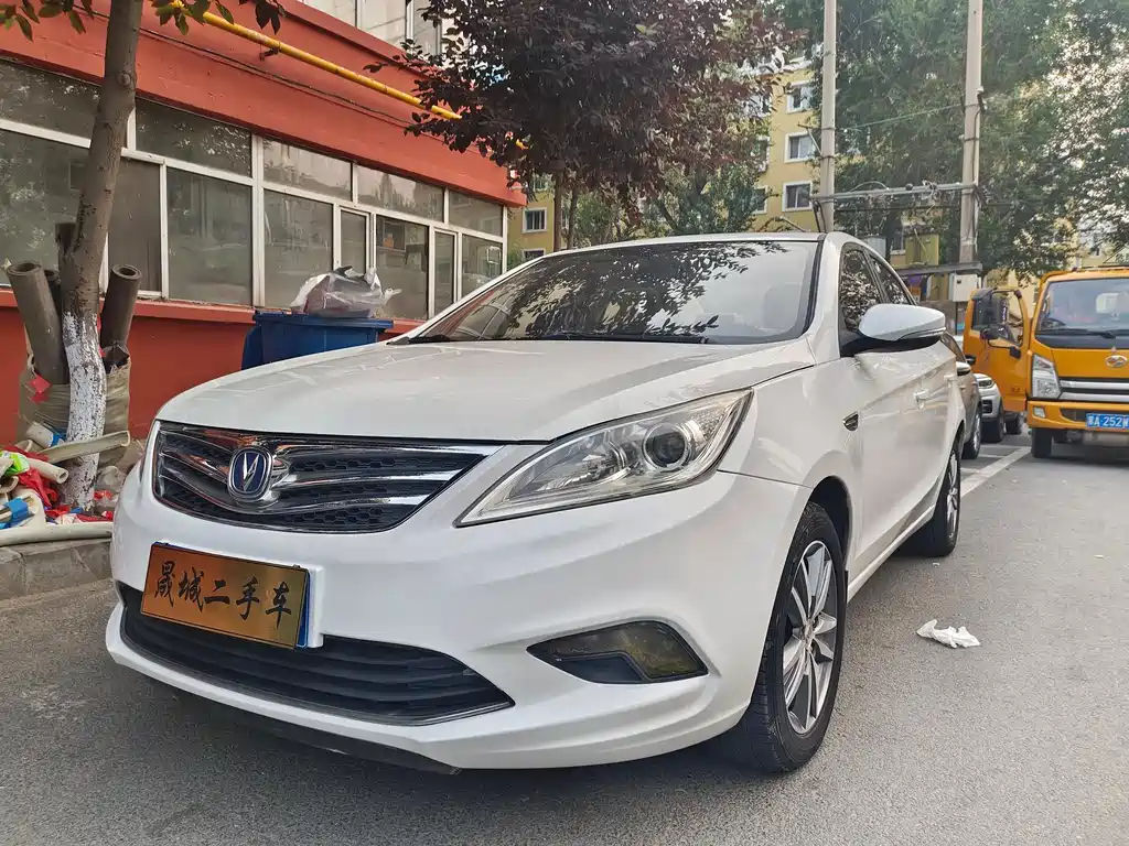 Changan Eado 2016 — фото 1