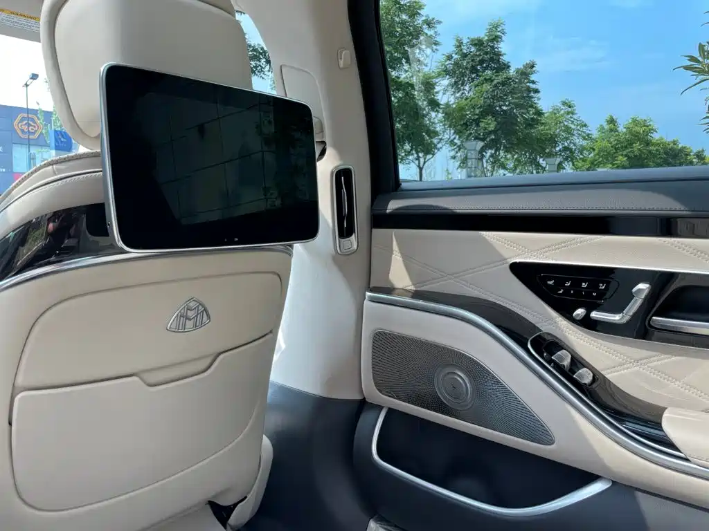 Mercedes-Benz Maybach S-Class 2022 — фото 15