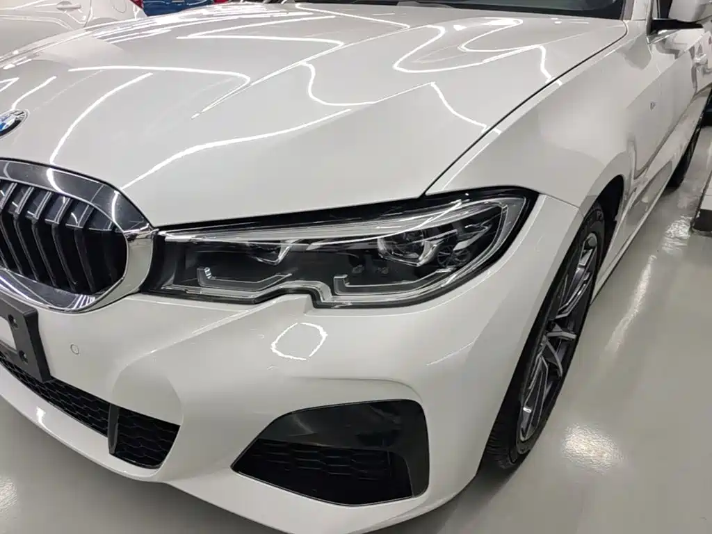 BMW 3 Series 2021 — фото 18
