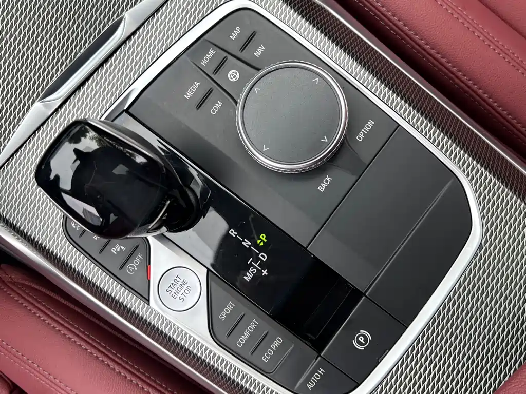 BMW 3 Series 2021 — фото 17