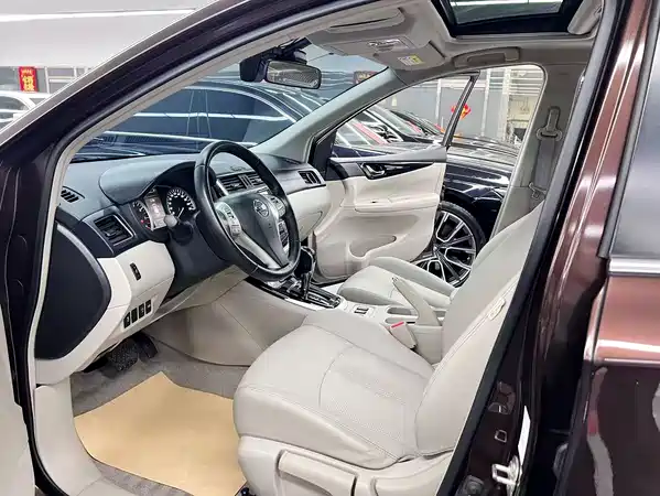 Nissan Tiida 2017