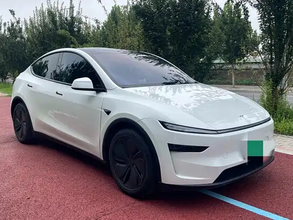 Tesla Model Y 2026