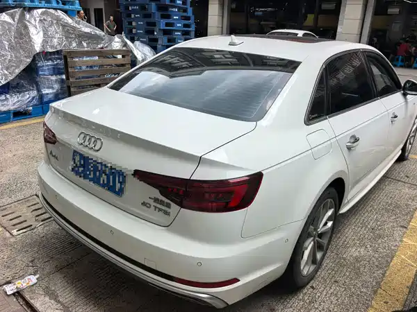 Audi A4L 2019