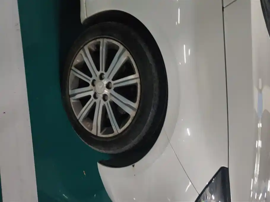 Peugeot 408 2016