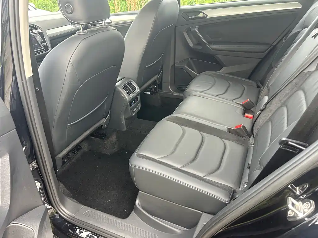 Volkswagen Tiguan L 2018 — фото 11