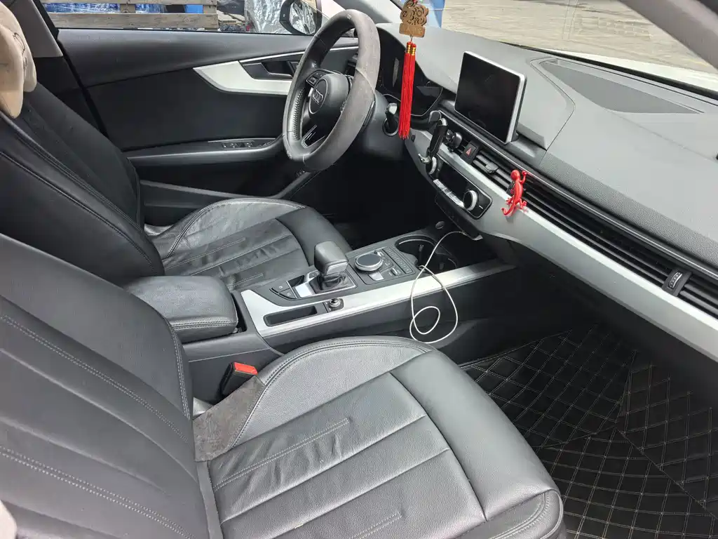 Audi A4L 2019