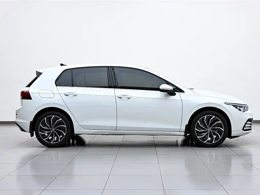 Volkswagen Golf 2022