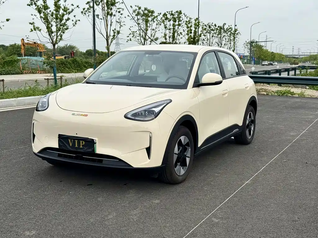 Geely Galaxy Starwish 2025 — фото 3