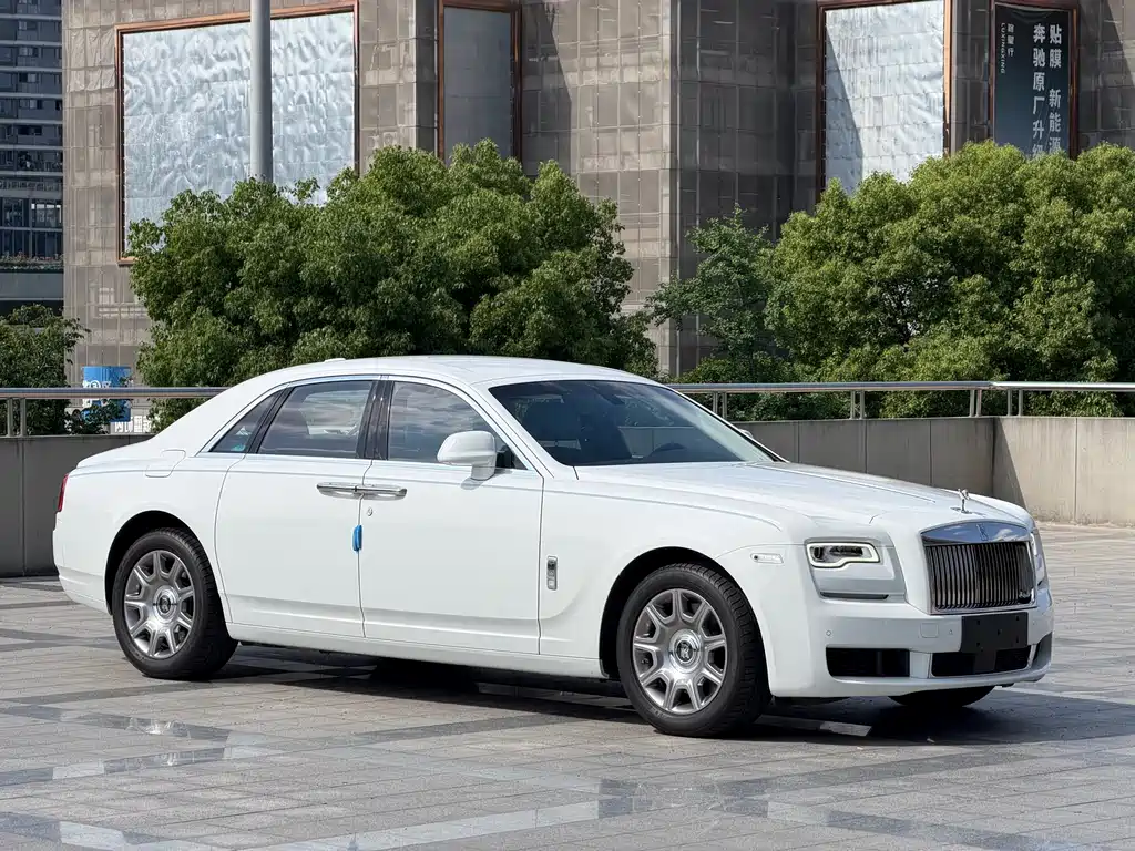 Rolls-Royce Ghost 2020 — фото 9