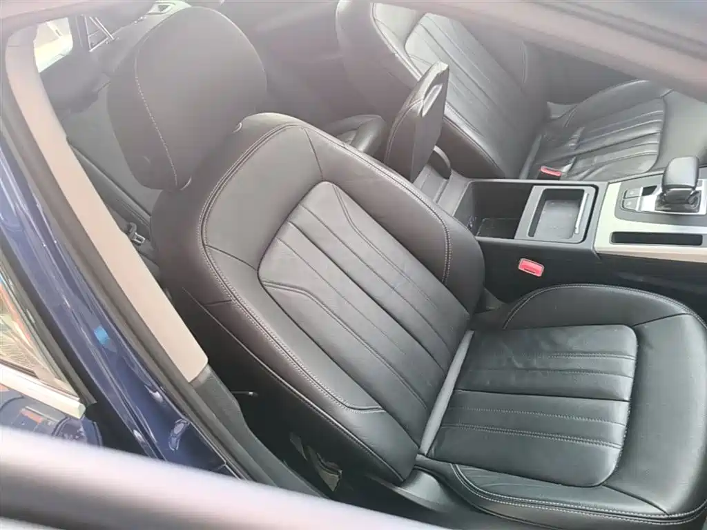 Audi Q5L 2021 — фото 25