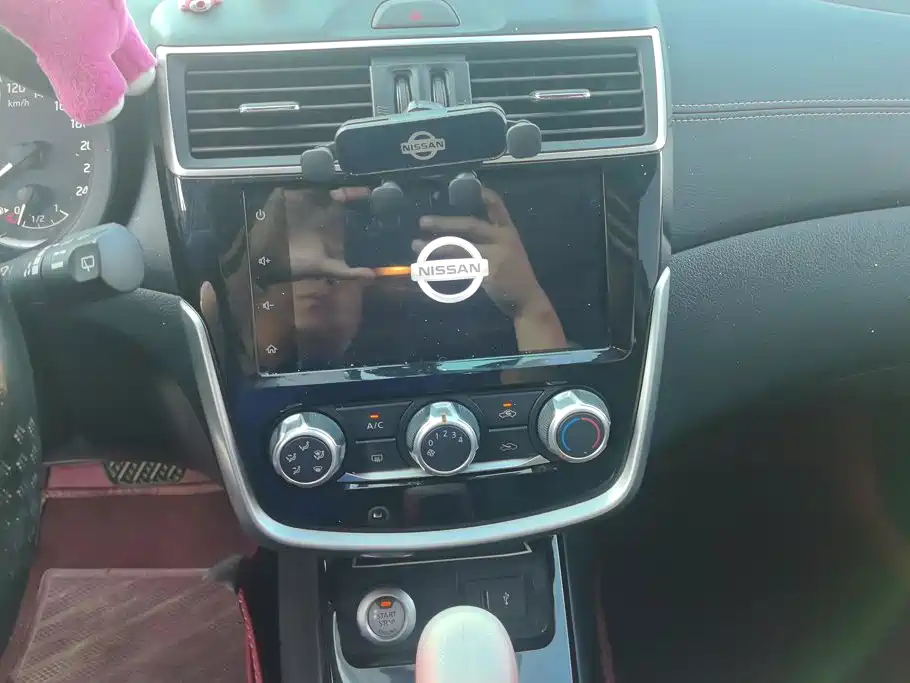 Nissan Tiida 2019 — фото 13