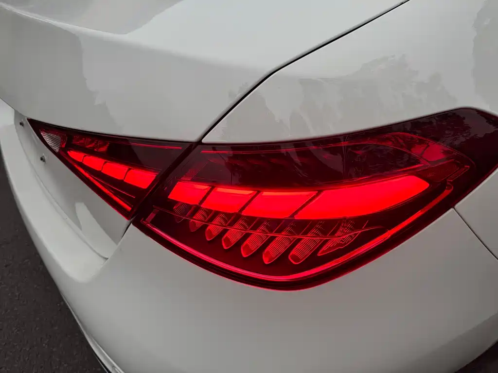 Mercedes-Benz C-Class 2023 — фото 14