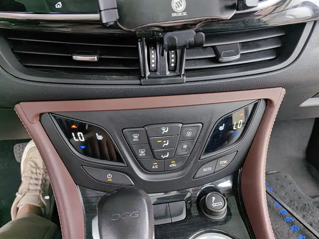 Buick Envision Plus 2021 — фото 13