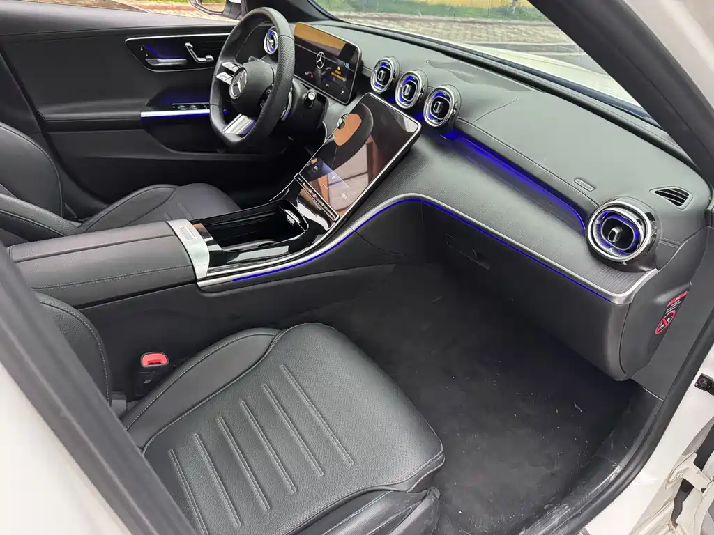 Mercedes-Benz C-Class 2023 — фото 13