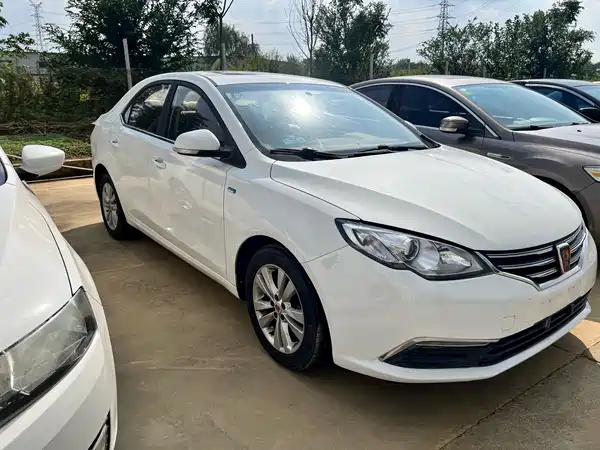 Roewe 360 2015