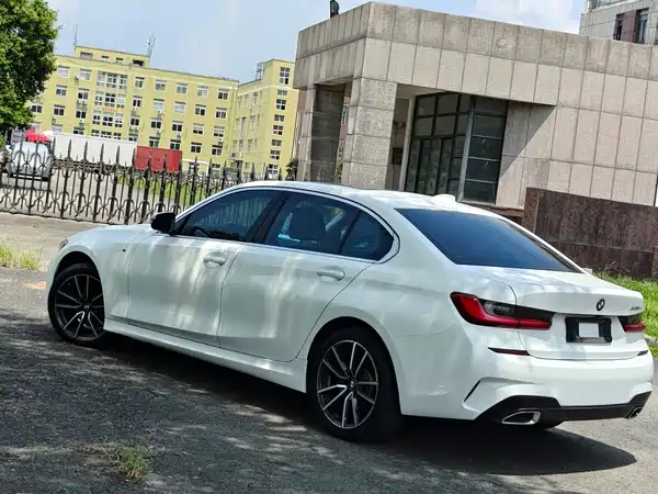 BMW 3 Series 2021