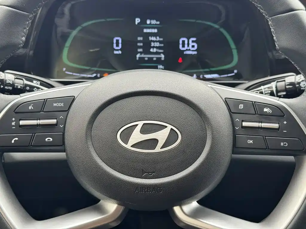Hyundai Elantra 2023