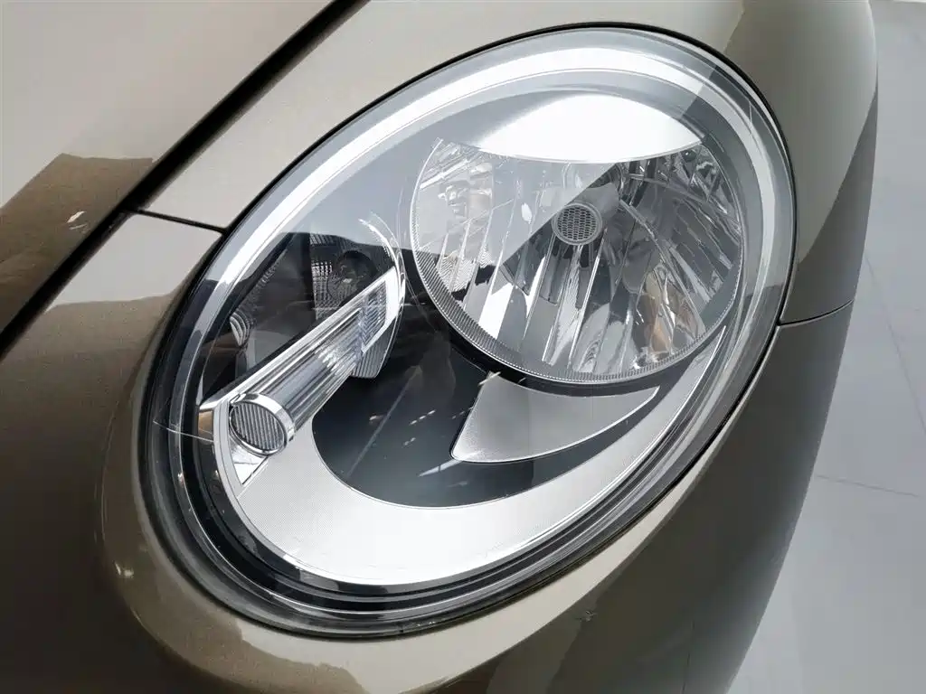 Volkswagen Beetle 2014 — фото 7
