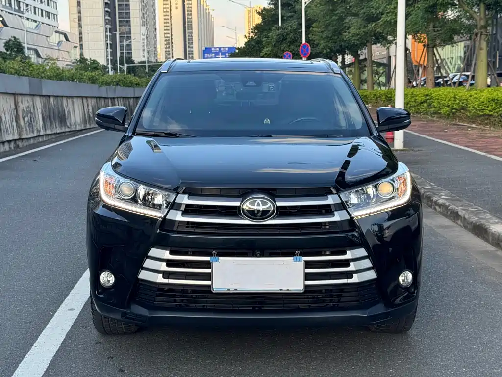 Toyota Highlander 2020 — фото 2