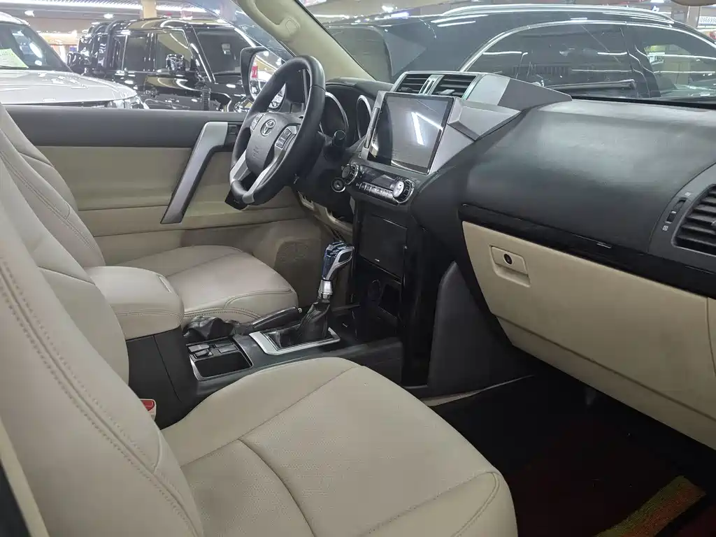 Toyota Prado 2017 — фото 10