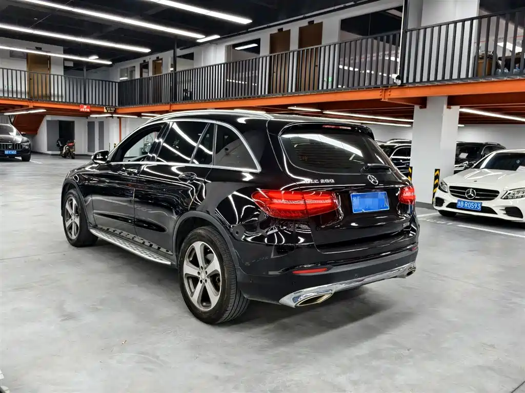 Mercedes-Benz GLC 2016 — фото 16