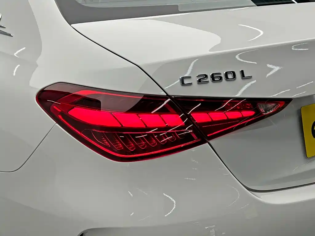 Mercedes-Benz C-Class 2024 — фото 10