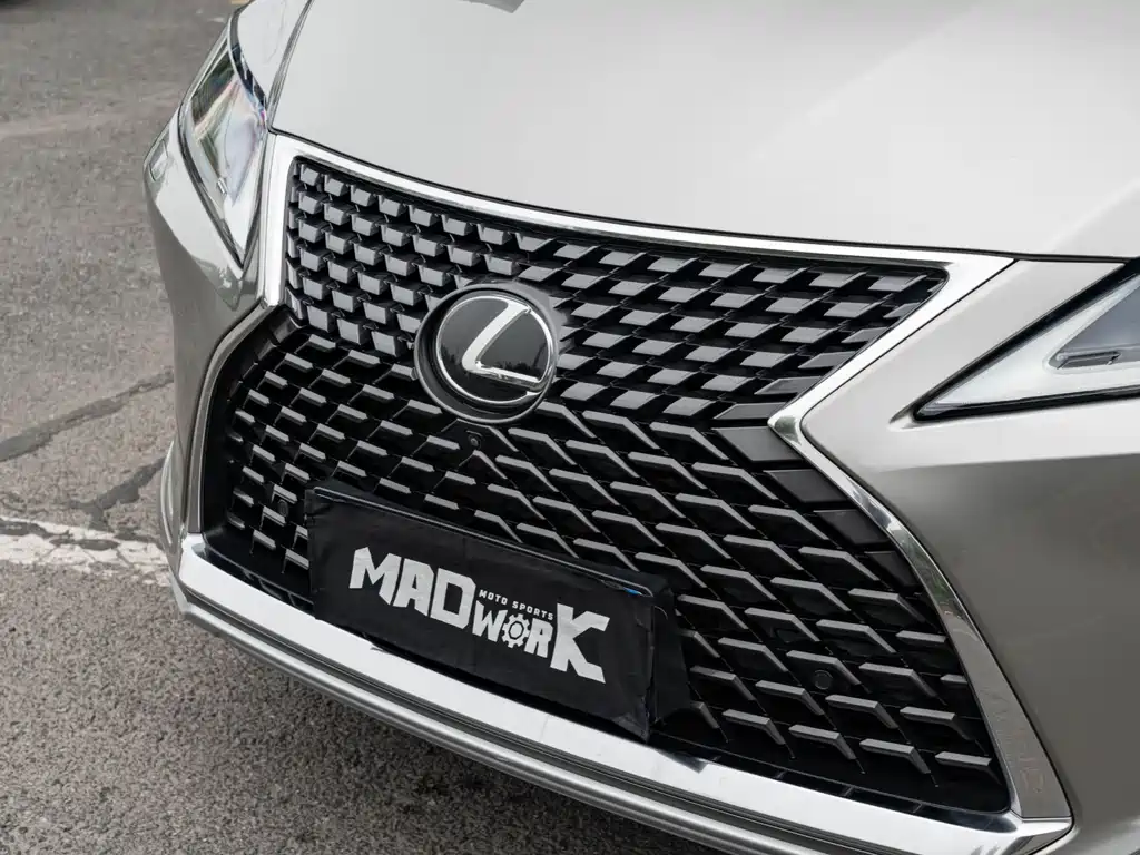 Lexus RX 2021