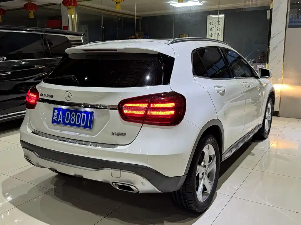 Mercedes-Benz GLA 2018 — фото 12