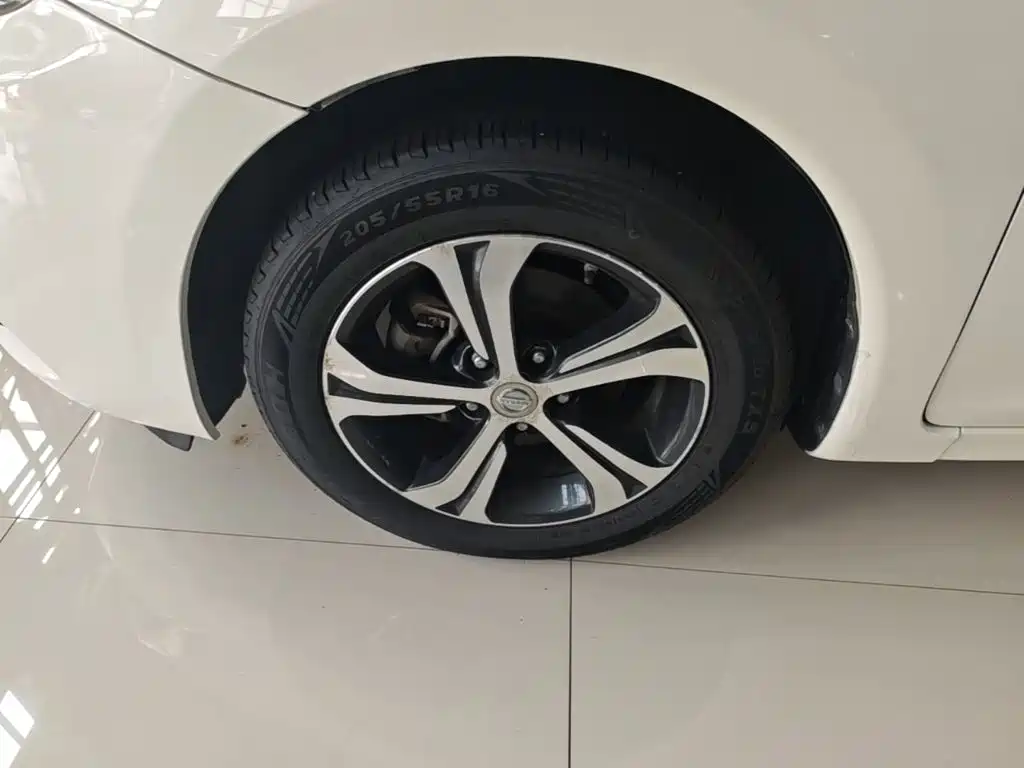 Nissan Tiida 2019 — фото 23
