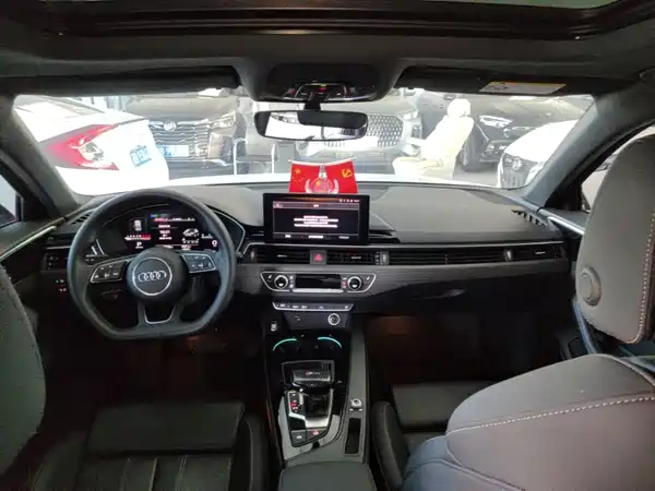 Audi A4L 2023