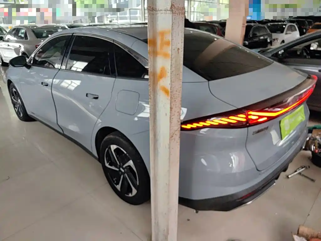 Geely Galaxy L6 2023 — фото 5