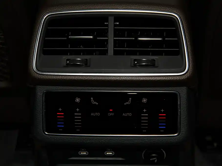 Audi A7L 2024 — фото 25
