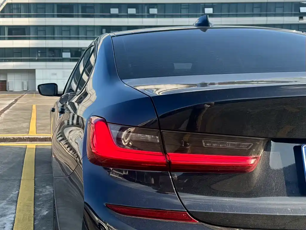 BMW 3 Series 2021