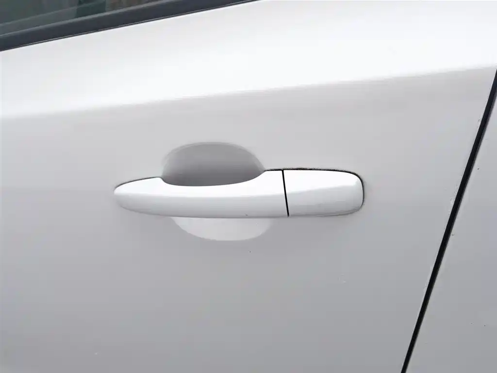 Volvo V40 2018 — фото 18