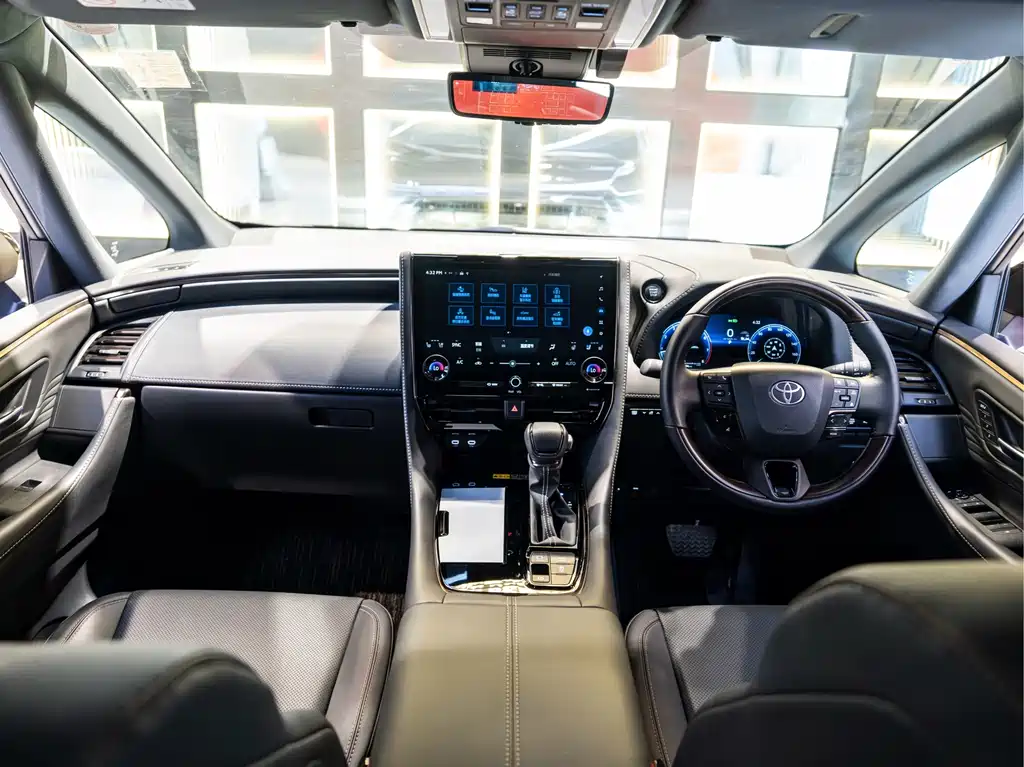 Toyota Alphard 2026 — фото 23
