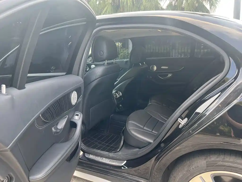 Mercedes-Benz C-Class 2019