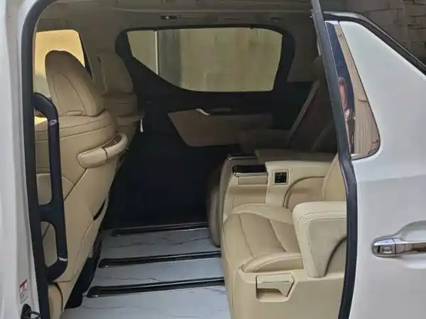 Toyota Alphard 2018