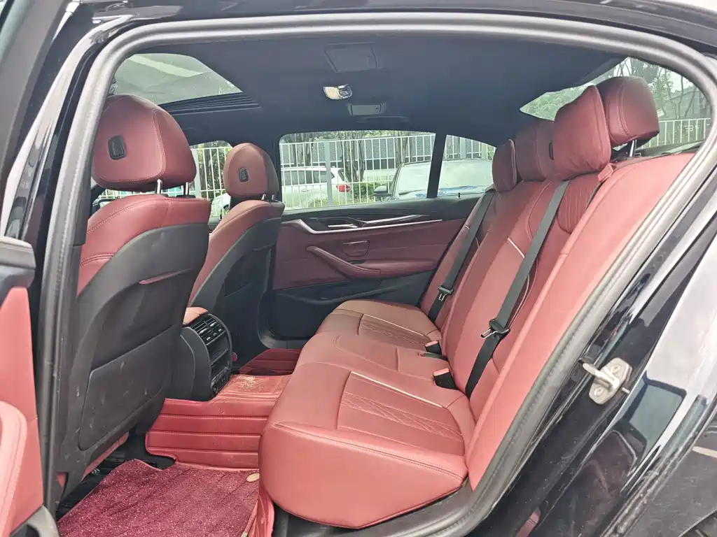 BMW 5 Series 2023