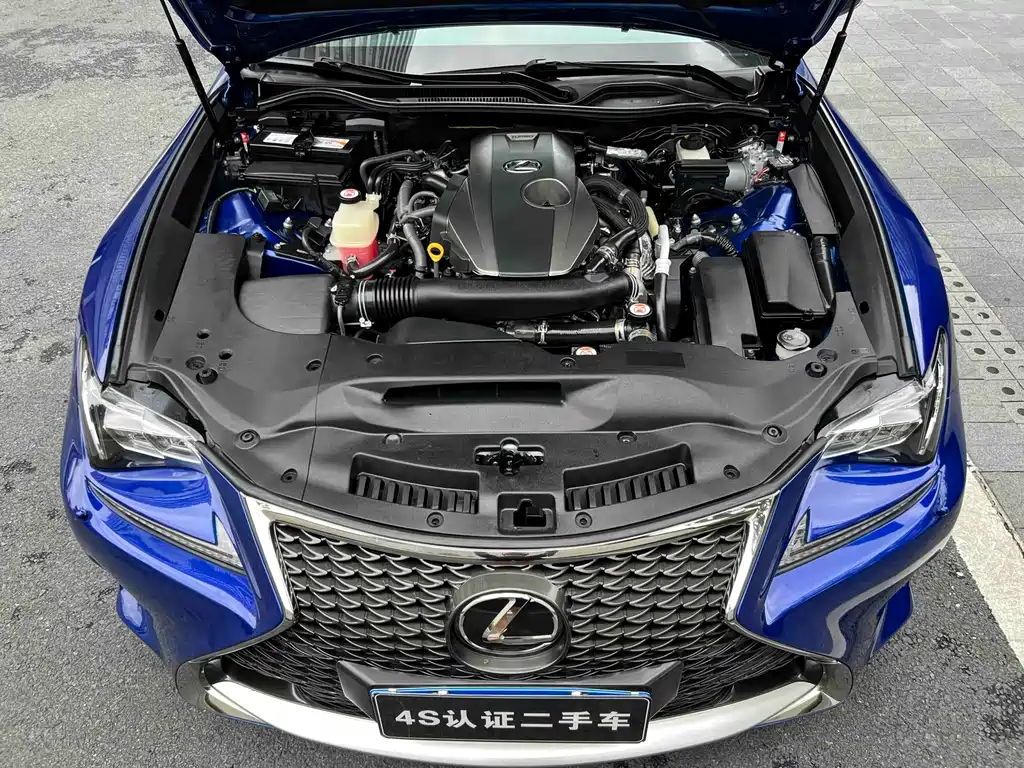 Lexus RC 2017 — фото 30