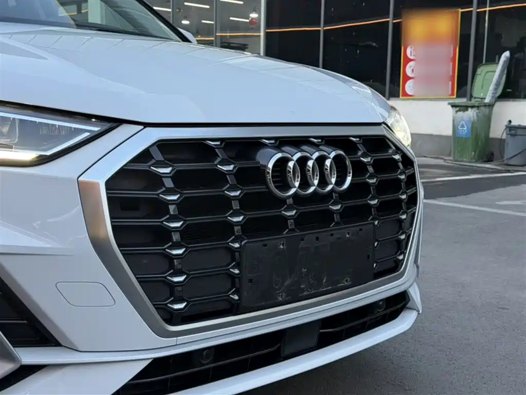 Audi Q3 2022 — фото 12