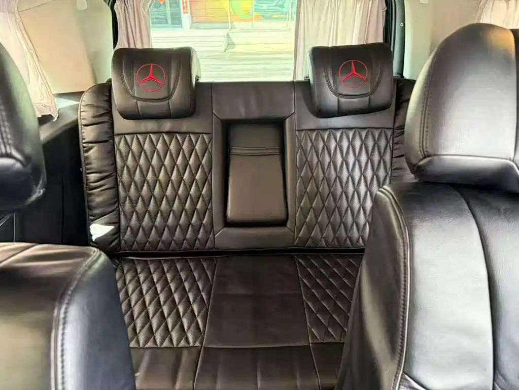 Mercedes-Benz V-Class 2019 — фото 11