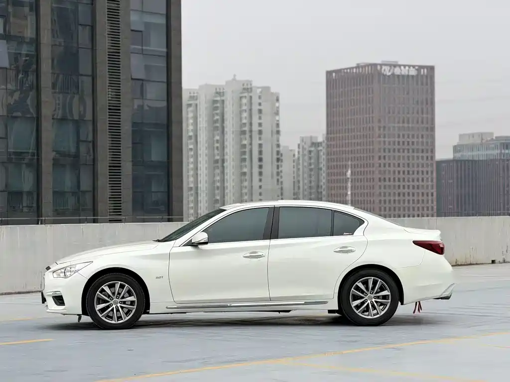 Infiniti Q50L 2023